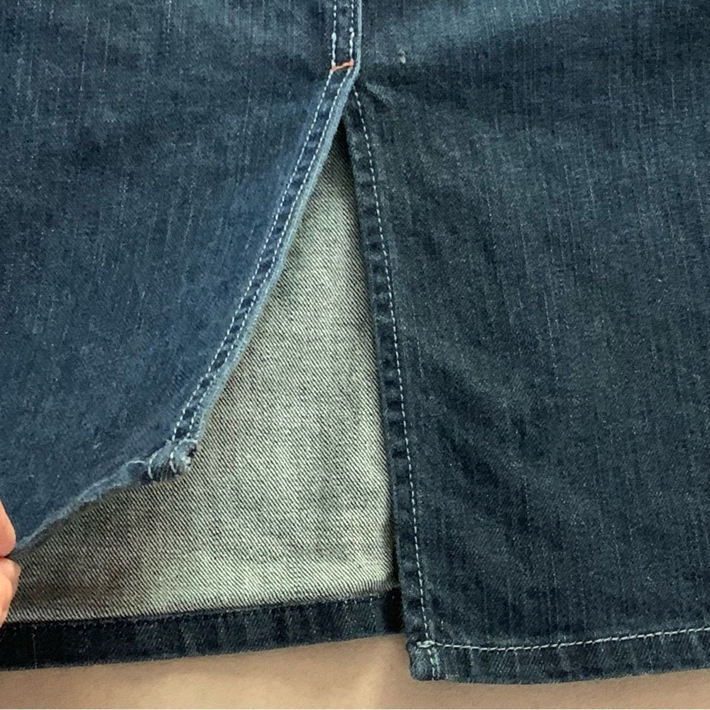 BANANA REPUBLIC. Denim Skirt.2 front & 2 back pockets.Knee length.Sz 8… - Picture 6 of 12